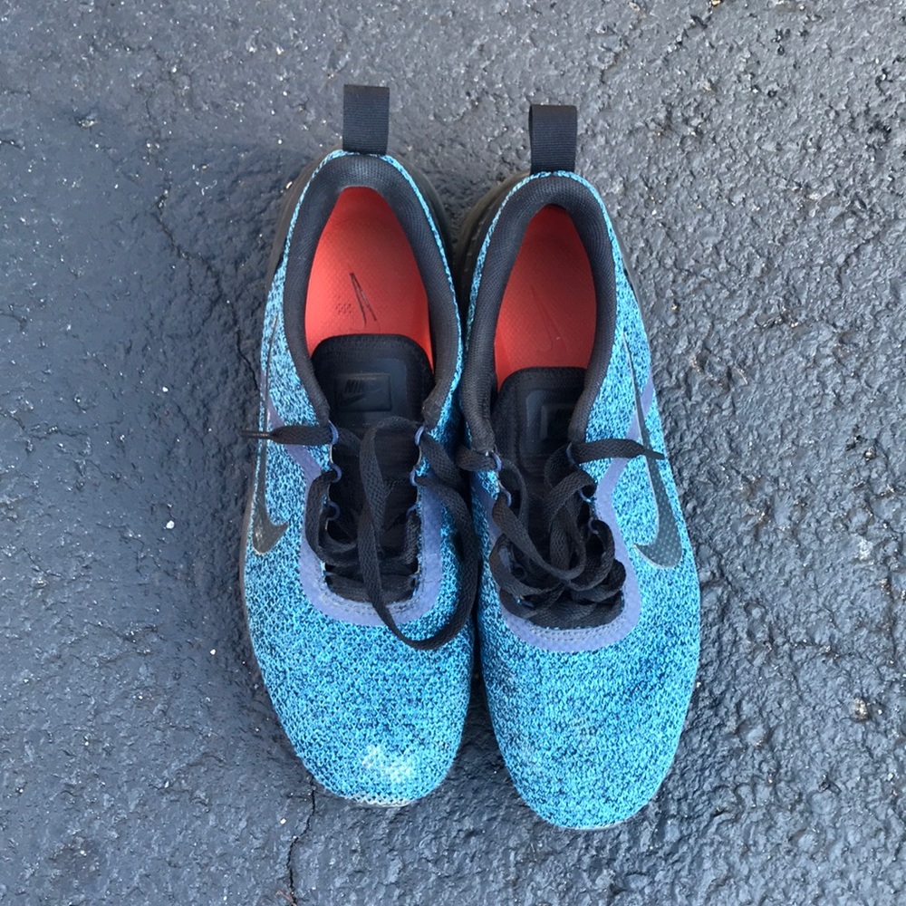 Men’s Nike shoes